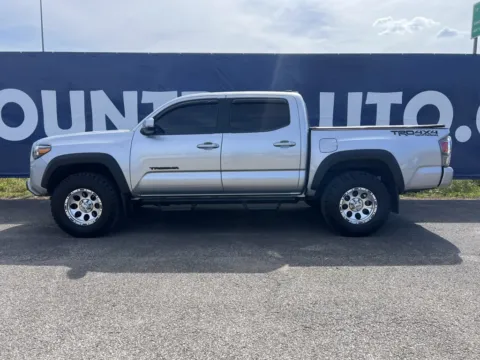 More photos of 2022 Toyota Tacoma at Pure Country Automotive, KY
