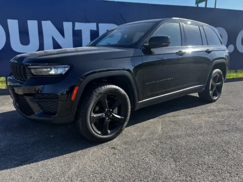 Another view of 2023 Jeep Grand Cherokee Altitude for sale in Grayson, KY at Pure Country Automotive