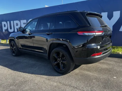 More photos of 2023 Jeep Grand Cherokee Altitude at Pure Country Automotive, KY