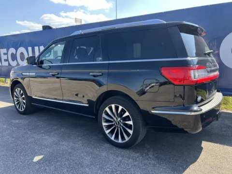 More photos of 2021 Lincoln Navigator Reserve at Pure Country Automotive, KY