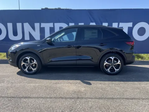 More photos of 2025 Ford Escape Hybrid ST-Line Select at Pure Country Automotive, KY