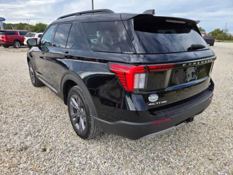 More photos of 2025 Ford Explorer Active at Pure Country Automotive, KY