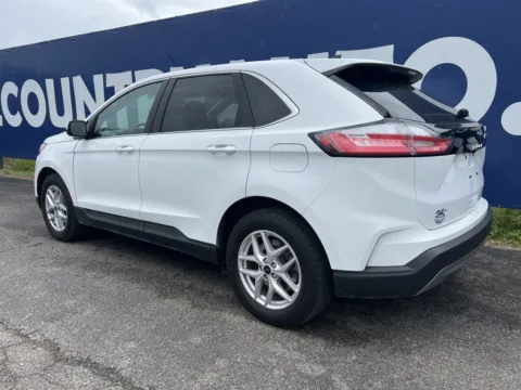 More photos of 2024 Ford Edge SEL at Pure Country Automotive, KY