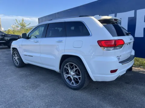More photos of 2020 Jeep Grand Cherokee Overland at Pure Country Automotive, KY