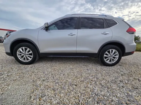 More photos of 2020 Nissan Rogue SV at Pure Country Automotive, KY