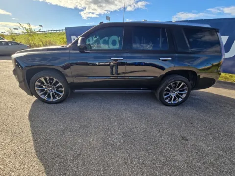 More photos of 2019 Cadillac Escalade Premium Luxury at Pure Country Automotive, KY