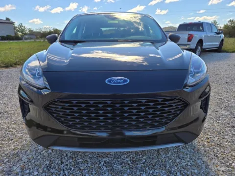 Photos of 2022 Ford Escape SE for sale in Grayson, KY at Pure Country Automotive