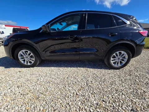 More photos of 2022 Ford Escape SE at Pure Country Automotive, KY