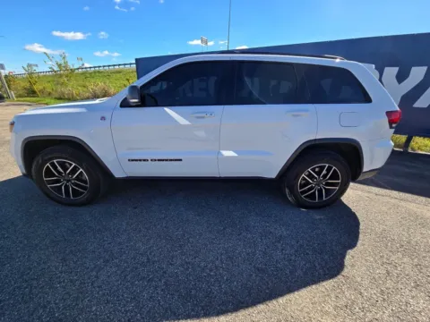 More photos of 2021 Jeep Grand Cherokee Trailhawk at Pure Country Automotive, KY