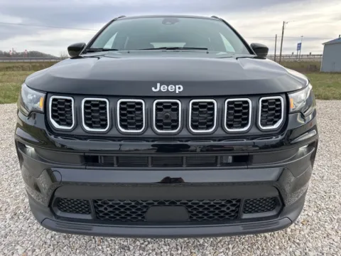 Photos of 2025 Jeep Compass Latitude for sale in Grayson, KY at Pure Country Automotive