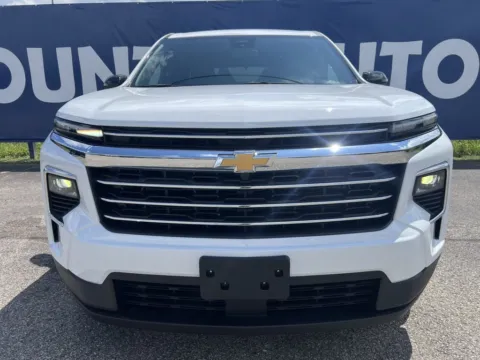 Photos of 2025 Chevrolet Traverse LT for sale in Grayson, KY at Pure Country Automotive