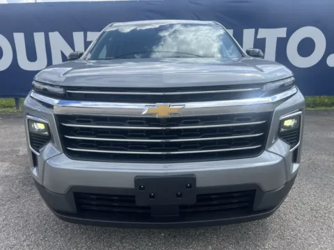 Photos of 2025 Chevrolet Traverse LT for sale in Grayson, KY at Pure Country Automotive
