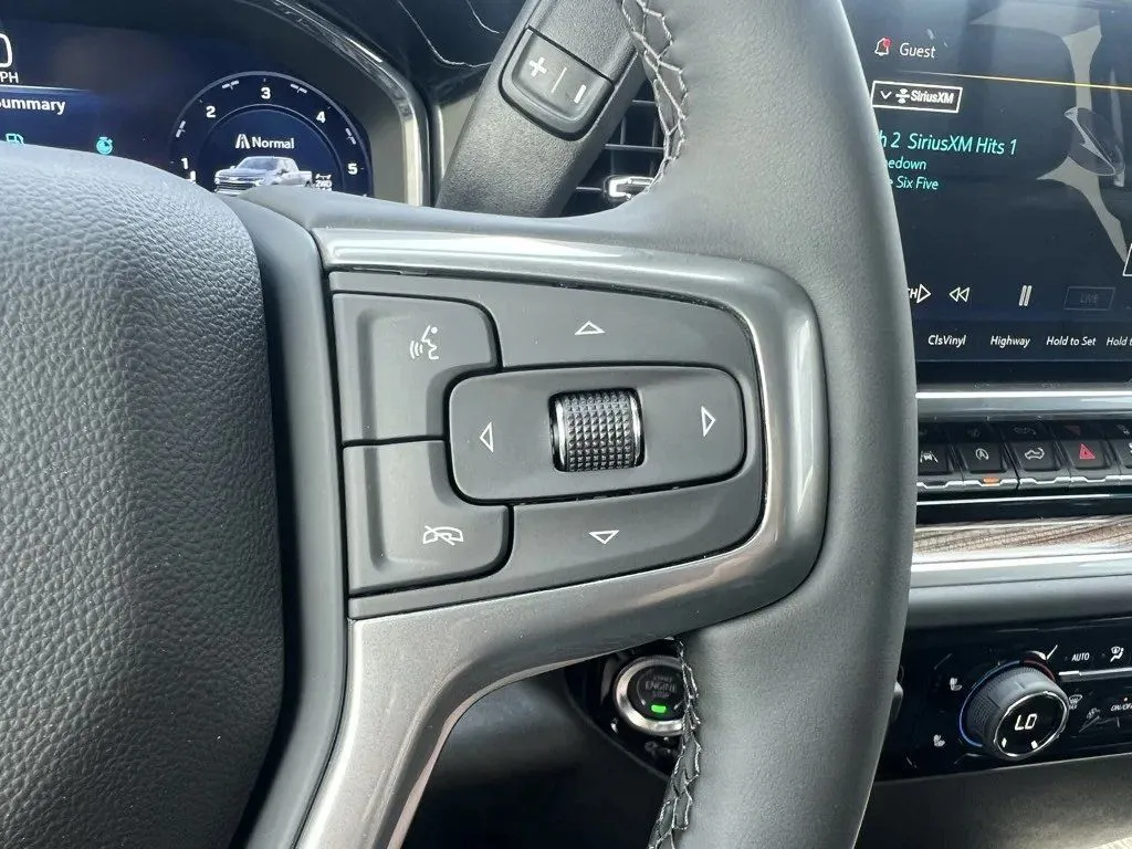 2025 Chevrolet Silverado 1500 LT - Photo 16