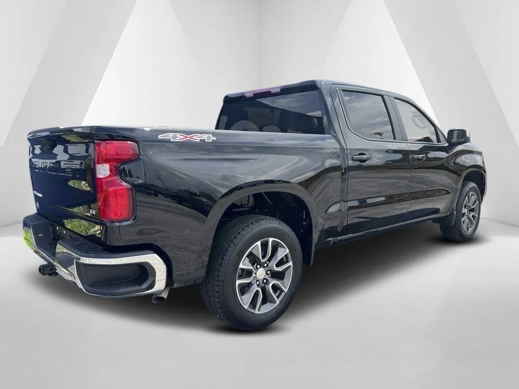 2025 Chevrolet Silverado 1500 LT - Photo 7