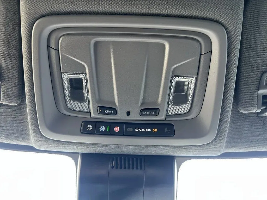 2025 Chevrolet Silverado 1500 LT - Photo 20