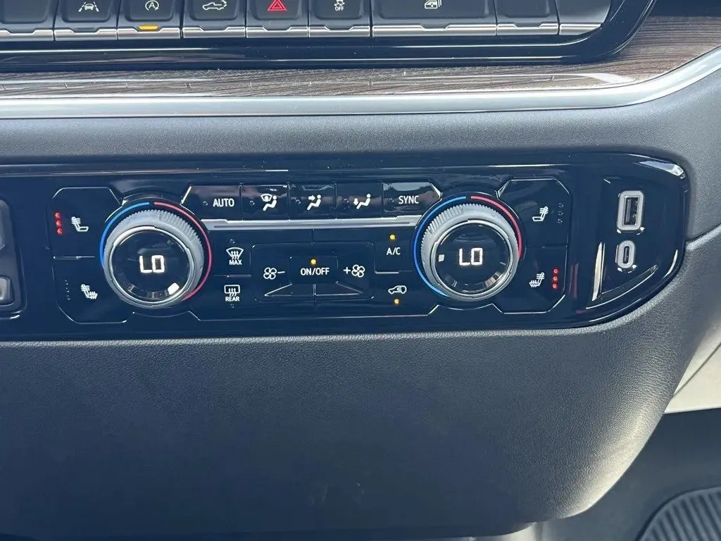 2025 Chevrolet Silverado 1500 LT - Photo 23