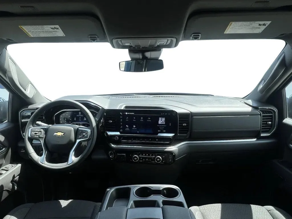 2025 Chevrolet Silverado 1500 LT - Photo 10