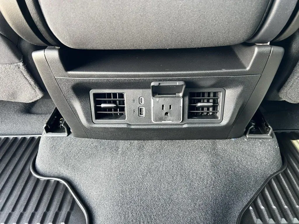 2025 Chevrolet Silverado 1500 LT - Photo 29