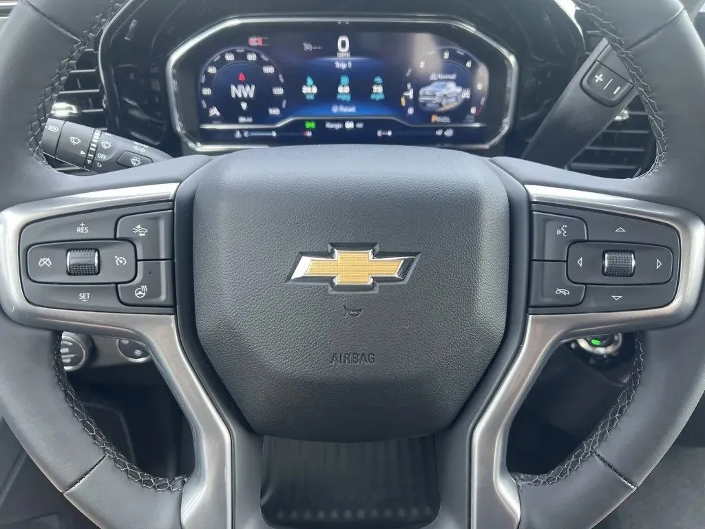 2025 Chevrolet Silverado 1500 LT - Photo 14