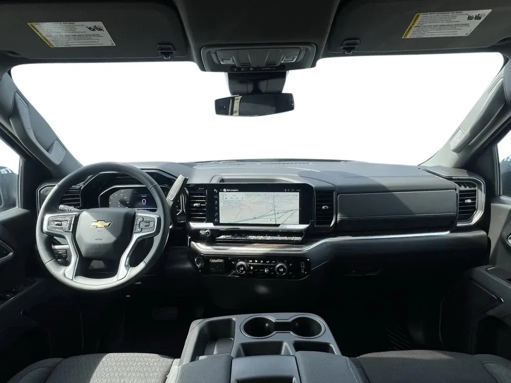 2025 Chevrolet Silverado 1500 LT - Photo 10