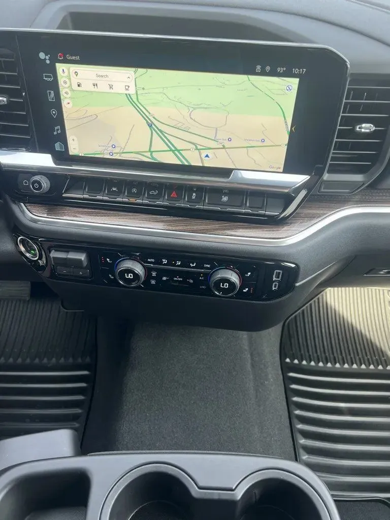 2025 Chevrolet Silverado 1500 LT - Photo 19