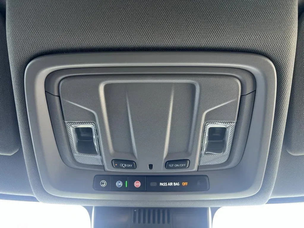 2025 Chevrolet Silverado 1500 LT - Photo 20