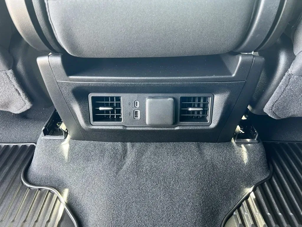 2025 Chevrolet Silverado 1500 LT - Photo 29