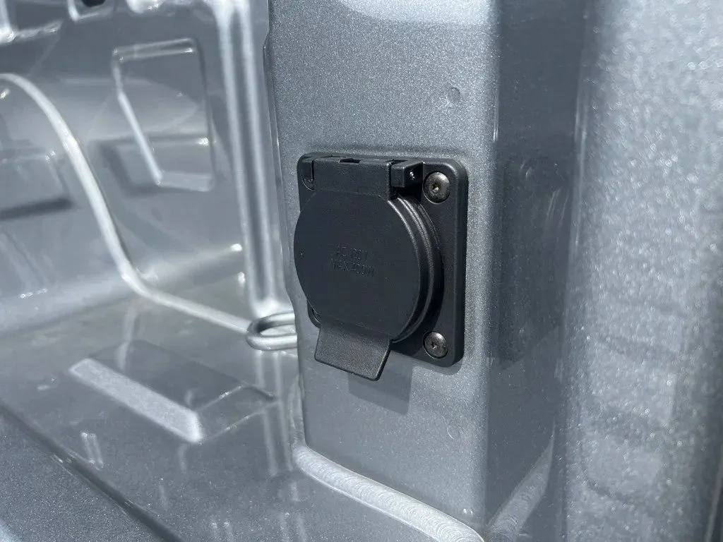 2025 Chevrolet Silverado 1500 LT - Photo 32