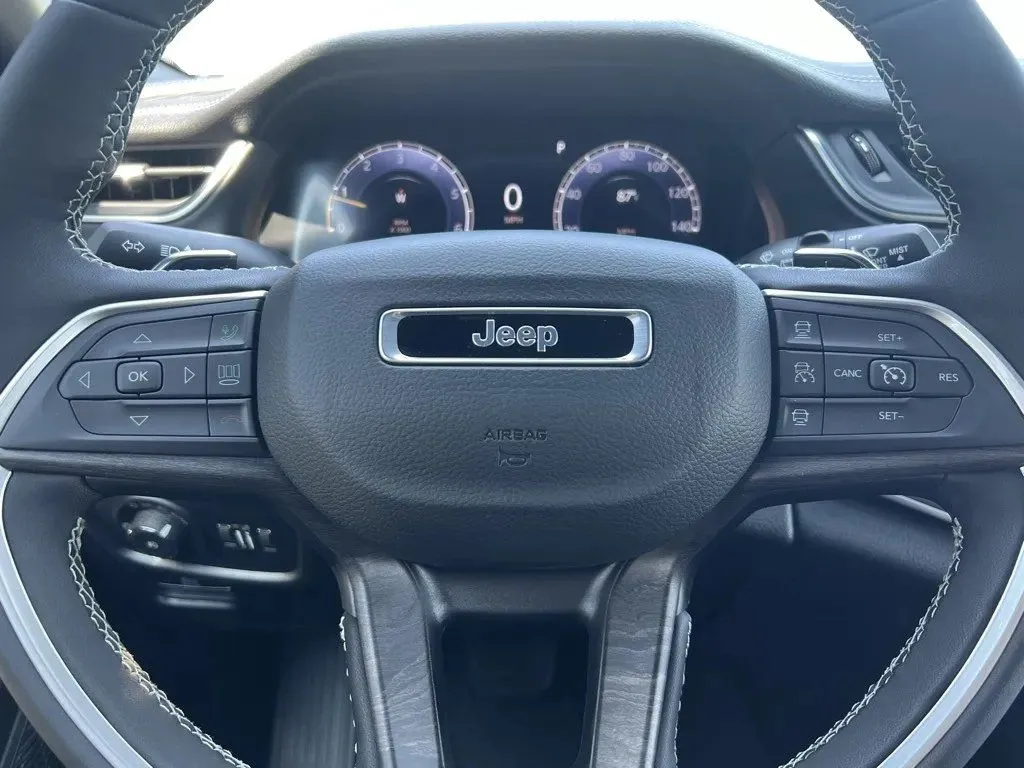 2025 Jeep Grand Cherokee Limited - Photo 14