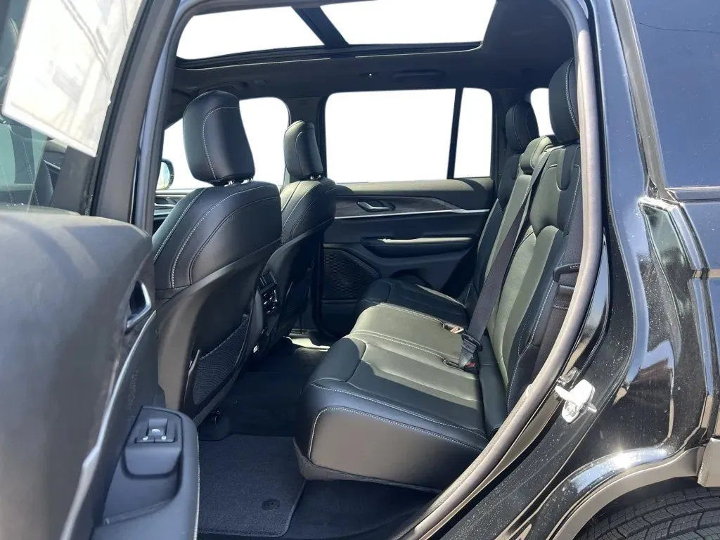 2025 Jeep Grand Cherokee Limited - Photo 28