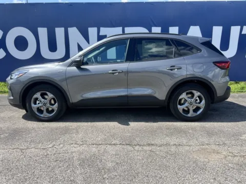 More photos of 2025 Ford Escape Hybrid ST-Line at Pure Country Automotive, KY