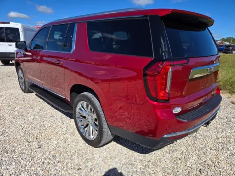 More photos of 2022 GMC Yukon XL SLT at Pure Country Automotive, KY