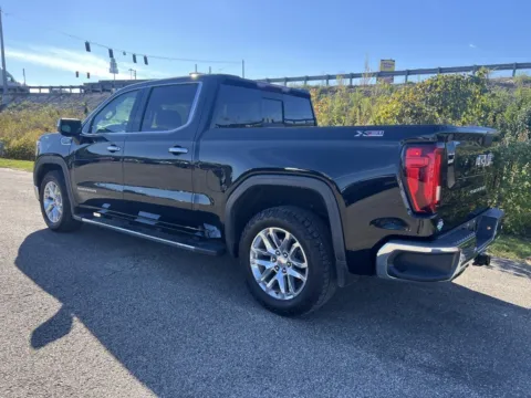 More photos of 2019 GMC Sierra 1500 SLT at Pure Country Automotive, KY