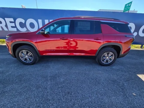 More photos of 2025 Chevrolet Traverse LT at Pure Country Automotive, KY