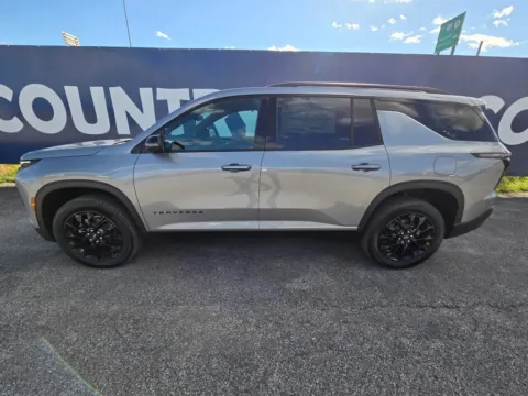 More photos of 2025 Chevrolet Traverse LT at Pure Country Automotive, KY