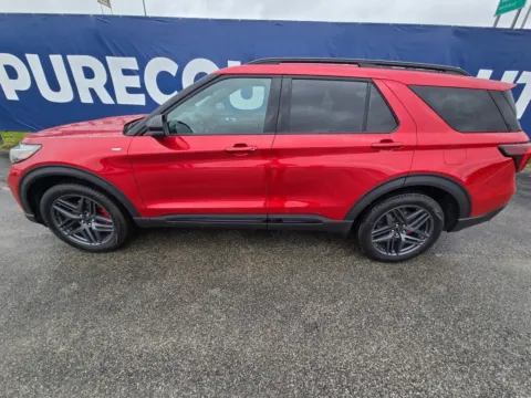 More photos of 2026 Ford Explorer ST-Line at Pure Country Automotive, KY
