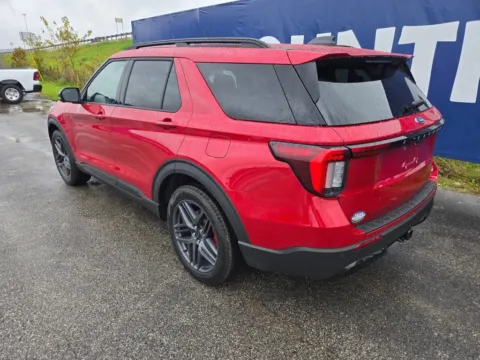 More photos of 2026 Ford Explorer ST-Line at Pure Country Automotive, KY