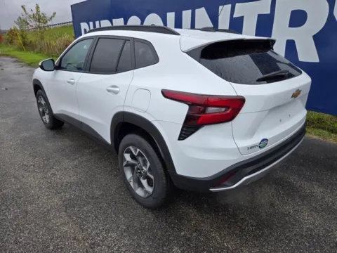 More photos of 2025 Chevrolet Trax LT at Pure Country Automotive, KY