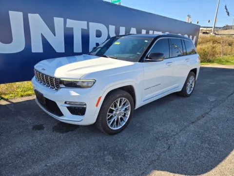 Another view of 2023 Jeep Grand Cherokee Summit for sale in Grayson, KY at Pure Country Automotive