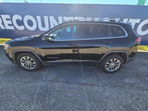 More photos of 2020 Jeep Cherokee Latitude Plus at Pure Country Automotive, KY