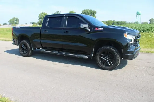 Black 2022 Chevrolet Silverado 1500 LT Trail Boss for sale in Grayson, KY