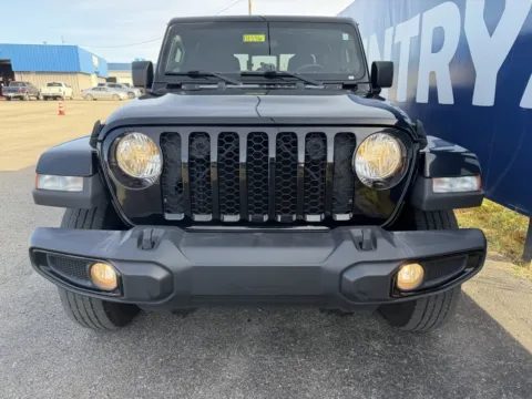 Photos of 2022 Jeep Gladiator Altitude for sale in Grayson, KY at Pure Country Automotive