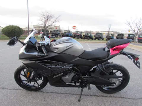 More photos of 2026 CFMOTO 300SS CF300-5US 300 at Valley Cycle Center, VA