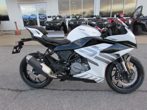 Photos of 2026 CFMOTO 300SS CF300-5US 300 for sale in Winchester, VA at Valley Cycle Center