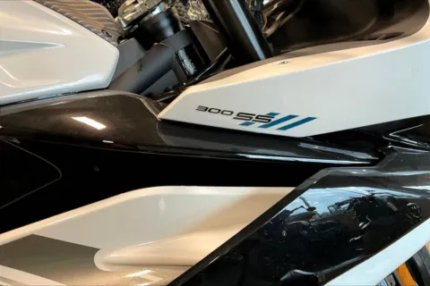 More photos of 2026 CFMOTO 300SS CF300-5US 300 at Valley Cycle Center, VA