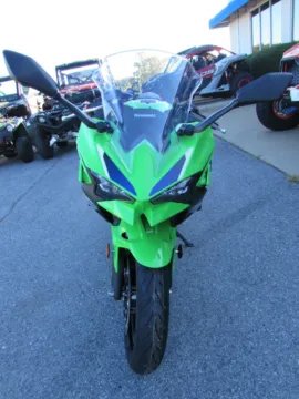 More photos of 2026 Kawasaki Ninja 500 SE ABS at Valley Cycle Center, VA