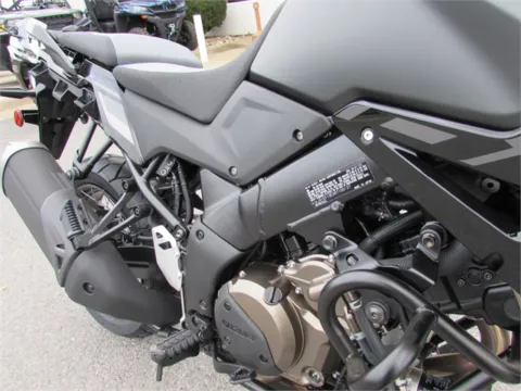 More photos of 2024 Suzuki V-Strom 1050DE at Valley Cycle Center, VA