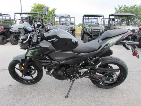 More photos of 2025 Kawasaki Z500 ABS at Valley Cycle Center, VA