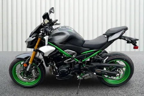 Photos of 2026 Kawasaki Z900 SE ABS for sale in Winchester, VA at Valley Cycle Center