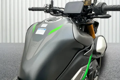 More photos of 2026 Kawasaki Z900 SE ABS at Valley Cycle Center, VA